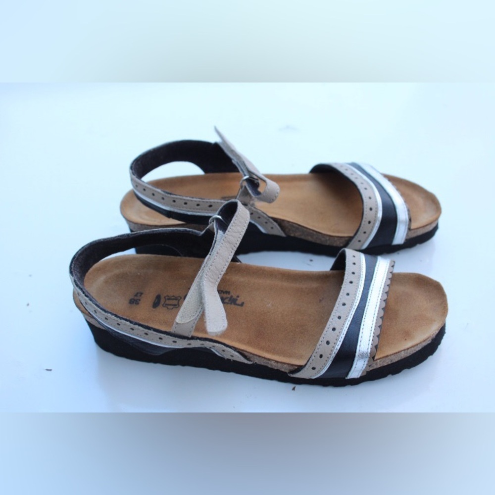 Naot Beverly wedge sandals
